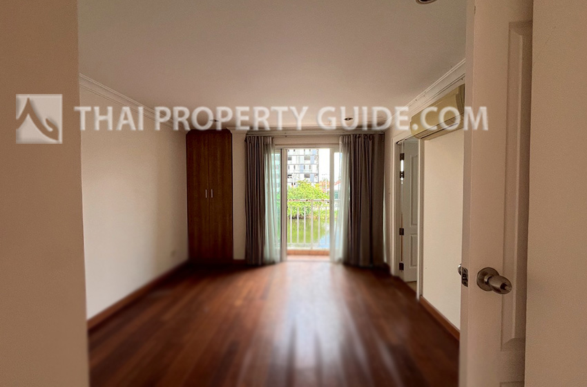 House with Shared Pool in Sukhumvit 